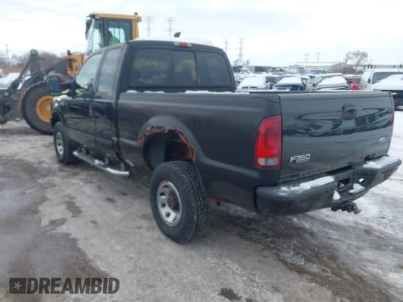 ✅ 2002 Ford F-350 XL • VIN: 1FTSX31F42EC03245 • Лот: 43865693. Опубликован ранее на IAAI с пробегом 191 682 миль. Бесплатный доступ к архиву аукционных продаж из США и подробный отчёт об истории автомобиля на DreamBid. Изображение 3.