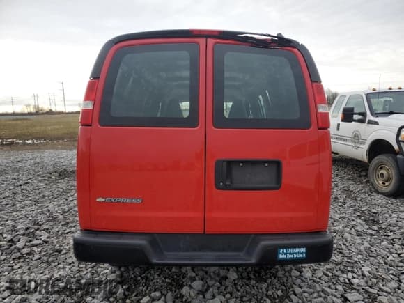✅ 2021 Chevrolet Express Cargo • VIN: 1GCWGAFP5M1225756 • Lot: 91323825. Listed on Copart with 81,124 mi. Free auction sales archive from the USA and detailed vehicle history report at DreamBid. Image 6.