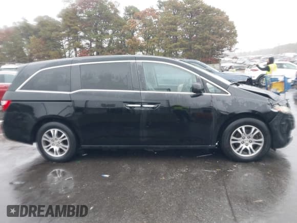 ✅ 2013 Honda Odyssey EX-L • VIN: 5FNRL5H69DB084251 • Лот: 43577151. Опубликован ранее на IAAI с пробегом 173 324 миль. Бесплатный доступ к архиву аукционных продаж из США и подробный отчёт об истории автомобиля на DreamBid. Изображение 13.