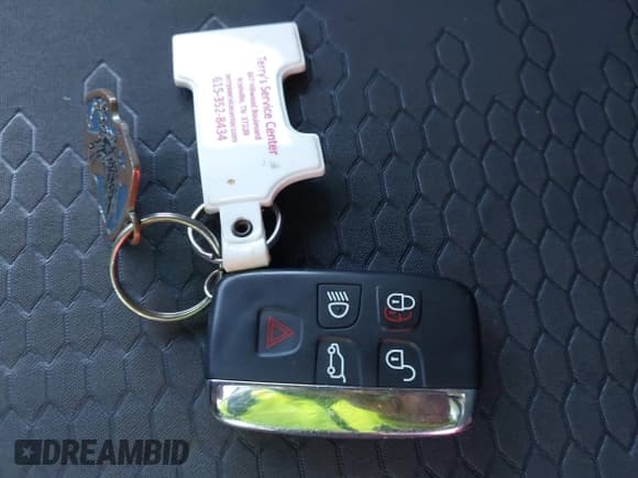 ✅ 2016 Land Rover Discovery Sport SE • VIN: SALCP2BGXGH625024 • Lot: 43808799. Wystawiony na IAAI z przebiegiem 90 370 mil. Bezpłatny archiwum sprzedaży aukcyjnych z USA i szczegółowy raport historii pojazdu na DreamBid. Zdjęcie 11.