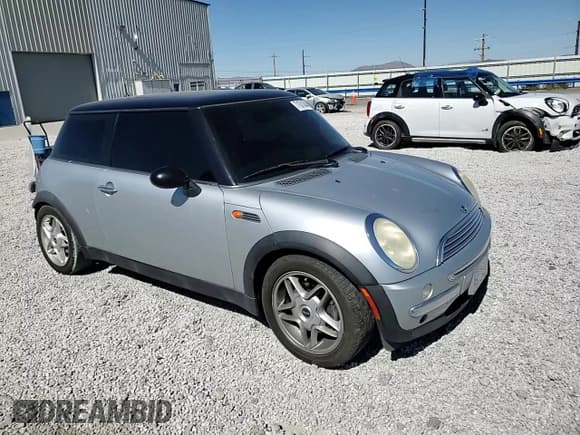 ✅ 2002 MINI Hardtop • VIN: WMWRC33472TC34281 • Lot: 71631644. Listed on Copart with 196,947 mi. Free auction sales archive from the USA and detailed vehicle history report at DreamBid. Image 11.