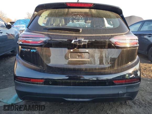 ✅ 2023 Chevrolet Bolt EV 2LT • VIN: 1G1FX6S02P4190224 • Lot: 43952405. Wystawiony na Copart z przebiegiem 20 332 mil. Bezpłatny archiwum sprzedaży aukcyjnych z USA i szczegółowy raport historii pojazdu na DreamBid. Zdjęcie 6.