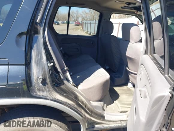 ✅ 2001 Nissan Xterra XE • VIN: 5N1ED28T41C585150 • Lot: 39093495. Listed on IAAI with 193,911 mi. Free auction sales archive from the USA and detailed vehicle history report at DreamBid. Image 8.