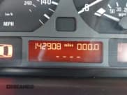 ✅ 2004 BMW 3 Series 325i • VIN: WBAEV33464KR28572 • Lot: 42106253. Listed on IAAI with 142,908 mi. Free auction sales archive from the USA and detailed vehicle history report at DreamBid. Image 15.