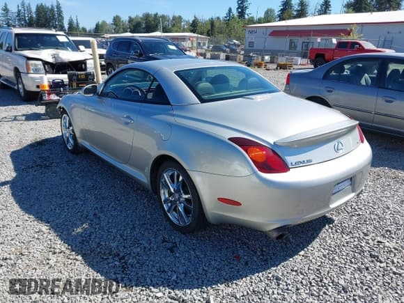 ✅ 2004 Lexus SC 430 • VIN: JTHFN48Y940050803 • Lot: 42710013. Listed on IAAI with 127,460 mi. Free auction sales archive from the USA and detailed vehicle history report at DreamBid. Image 3.