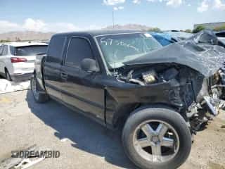 2002 Chevrolet Silverado 1500 z VIN 2GCEC19W121412302, wystawiony jako Copart lot #55272472 z przebiegiem 204 099 mil mil oraz Szkoda całkowita • Salvage title. Historia ofert i sprzedaży dostępna na DreamBid. Obrazek 1.