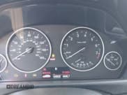 ✅ 2013 BMW 3 Series 328i xDrive • VIN: WBA3B5G54DNP40324 • Lot: 41702014. Wystawiony na IAAI z przebiegiem 126 932 mil. Bezpłatny archiwum sprzedaży aukcyjnych z USA i szczegółowy raport historii pojazdu na DreamBid. Zdjęcie 7.