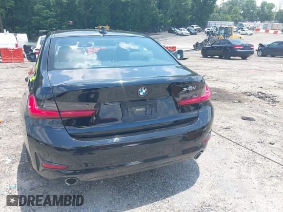 ✅ 2020 BMW 3 Series 330i • VIN: 3MW5R1J06L8B26564 • Лот: 42572188. Опубликован ранее на IAAI с пробегом Не указан. Бесплатный доступ к архиву аукционных продаж из США и подробный отчёт об истории автомобиля на DreamBid. Изображение 16.