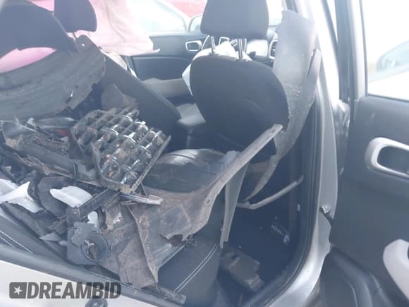 ✅ 2023 Hyundai Venue SEL • VIN: KMHRC8A36PU254042 • Lot: 41239391. Listed on IAAI with 46,725 mi. Free auction sales archive from the USA and detailed vehicle history report at DreamBid. Image 8.