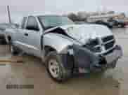 2006 Dodge Dakota ST z VIN 1D7HE22K96S532249, wystawiony jako Copart lot #81780264 z przebiegiem 98 869 mil mil oraz Szkoda całkowita • Salvage title. Historia ofert i sprzedaży dostępna na DreamBid. Obrazek 4.