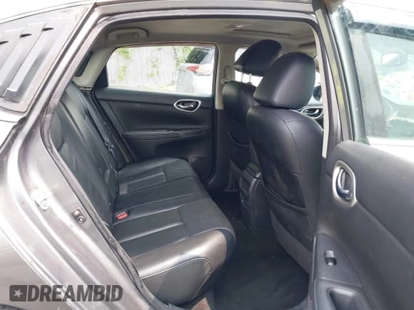 ✅ 2017 Nissan Sentra SR Turbo • VIN: 3N1CB7AP7HY223331 • Lot: 42858069. Wystawiony na IAAI z przebiegiem 71 017 mil. Bezpłatny archiwum sprzedaży aukcyjnych z USA i szczegółowy raport historii pojazdu na DreamBid. Zdjęcie 8.