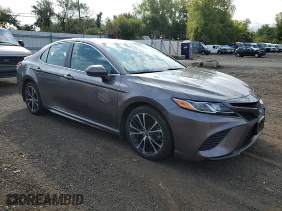2020 Toyota Camry SE with VIN 4T1G11BK6LU002022, listed as a Copart auction lot 80306065 with 54,210 mi miles and Salvage title. Bid and sale history available at DreamBid. Image 4.