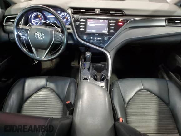 2020 Toyota Camry SE with VIN 4T1G11BK1LU002204, listed as a Copart auction lot 60670025 with 134,747 mi miles and Non repairable. Bid and sale history available at DreamBid. Image 8.