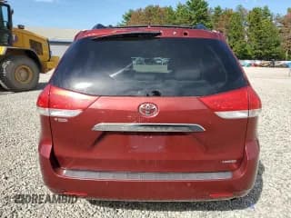 ✅ 2011 Toyota Sienna Limited • VIN: 5TDYK3DCXBS009906 • Lot: 81016115. Listed on Copart with 220,882 mi. Free auction sales archive from the USA and detailed vehicle history report at DreamBid. Image 6.