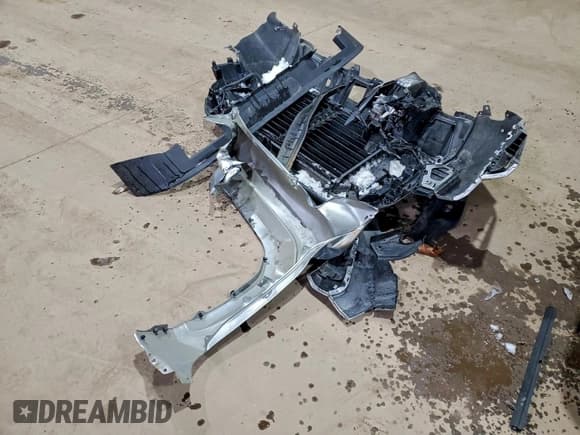 ✅ 2024 Toyota Tacoma SR5 • VIN: 3TMKB5FN5RM010052 • Лот: 94986615. Опубликован ранее на Copart с пробегом 36 022 миль. Бесплатный доступ к архиву аукционных продаж из США и подробный отчёт об истории автомобиля на DreamBid. Изображение 12.