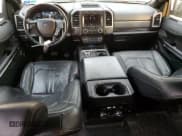 ✅ 2018 Ford Expedition Max Limited • VIN: 1FMJK2AT9JEA50057 • Lot: 86794295. Wystawiony na Copart z przebiegiem 139 210 mil. Bezpłatny archiwum sprzedaży aukcyjnych z USA i szczegółowy raport historii pojazdu na DreamBid. Zdjęcie 8.