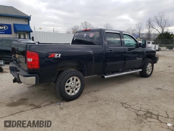 ✅ 2013 Chevrolet Silverado 2500HD LTZ • VIN: 1GC1KYCG4DF120814 • Lot: 82825784. Listed on Copart with 125,488 mi. Free auction sales archive from the USA and detailed vehicle history report at DreamBid. Image 3.