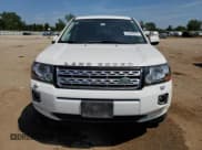 ✅ 2013 Land Rover LR2 • VIN: SALFR2BG6DH335365 • Lot: 64498625. Wystawiony na Copart z przebiegiem 133 266 mil. Bezpłatny archiwum sprzedaży aukcyjnych z USA i szczegółowy raport historii pojazdu na DreamBid. Zdjęcie 5.