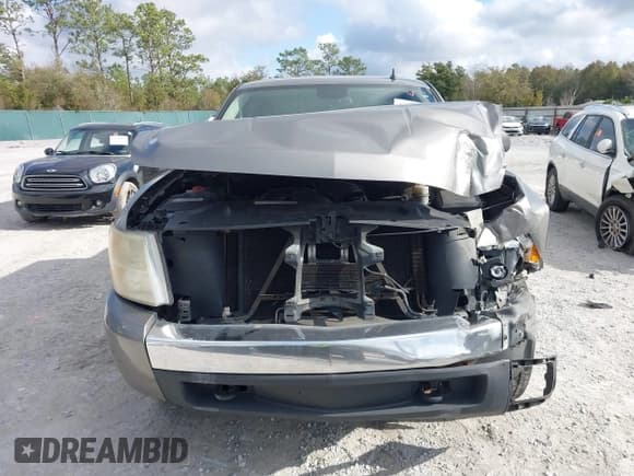 ✅ 2007 Chevrolet Silverado 1500 1LT • VIN: 3GCEC13J27G510315 • Lot: 41509767. Wystawiony na IAAI z przebiegiem 273 602 mil. Bezpłatny archiwum sprzedaży aukcyjnych z USA i szczegółowy raport historii pojazdu na DreamBid. Zdjęcie 13.