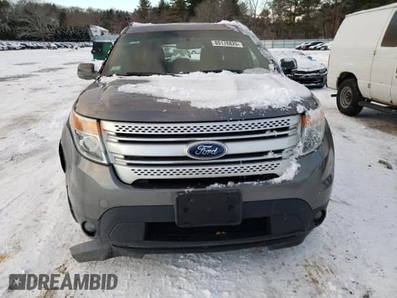 ✅ 2014 Ford Explorer XLT • VIN: 1FM5K8D83EGC02307 • Lot: 89178825. Wystawiony na Copart z przebiegiem 135 594 mil. Bezpłatny archiwum sprzedaży aukcyjnych z USA i szczegółowy raport historii pojazdu na DreamBid. Zdjęcie 5.