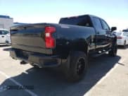 ✅ 2020 Chevrolet Silverado 1500 LT Trail Boss • VIN: 1GCPYFED2LZ364328 • Lot: 50989854. Wystawiony na Copart z przebiegiem 32 495 mil. Bezpłatny archiwum sprzedaży aukcyjnych z USA i szczegółowy raport historii pojazdu na DreamBid. Zdjęcie 3.