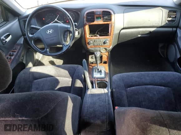 2002 Hyundai Sonata GLS with VIN KMHWF35H42A692541, listed as a Copart auction lot 75359064 with 134,347 mi miles and Salvage title. Bid and sale history available at DreamBid. Image 8.