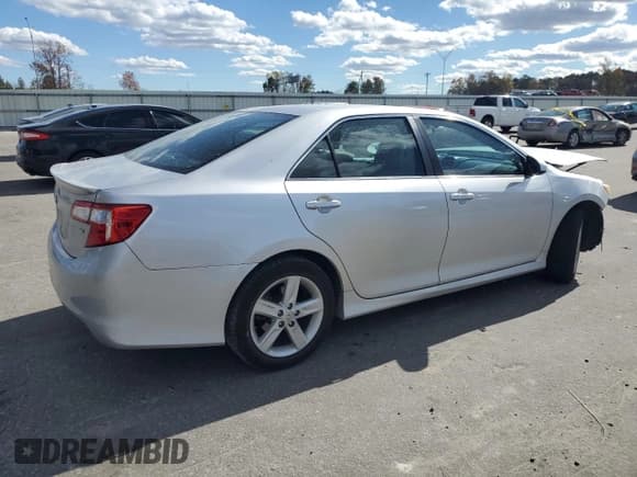 ✅ 2013 Toyota Camry SE • VIN: 4T1BF1FK6DU261021 • Lot: 91803245. Listed on Copart with 157,714 mi. Free auction sales archive from the USA and detailed vehicle history report at DreamBid. Image 3.