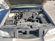 ✅ 2011 Lincoln Town Car Signature Limited • VIN: 2LNBL8CV8BX751935 • Lot: 90822255. Wystawiony na Copart z przebiegiem 105 086 mil. Bezpłatny archiwum sprzedaży aukcyjnych z USA i szczegółowy raport historii pojazdu na DreamBid. Zdjęcie 11.