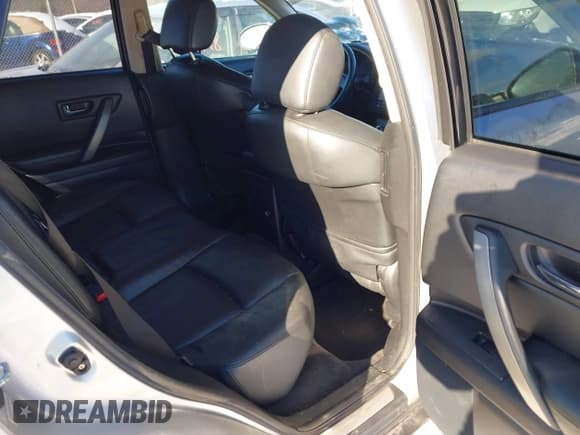 ✅ 2008 Infiniti FX • VIN: JNRAS08U48X100627 • Lot: 41234832. Wystawiony na IAAI z przebiegiem 199 499 mil. Bezpłatny archiwum sprzedaży aukcyjnych z USA i szczegółowy raport historii pojazdu na DreamBid. Zdjęcie 8.