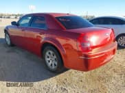 ✅ 2007 Chrysler 300 Touring • VIN: 2C3KA53G07H835327 • Lot: 43788233. Wystawiony na IAAI z przebiegiem 206 639 mil. Bezpłatny archiwum sprzedaży aukcyjnych z USA i szczegółowy raport historii pojazdu na DreamBid. Zdjęcie 3.