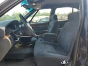 ✅ 1999 Oldsmobile 88 LS • VIN: 1G3HN52K8X4804825 • Lot: 55674894. Wystawiony na Copart z przebiegiem 291 816 mil. Bezpłatny archiwum sprzedaży aukcyjnych z USA i szczegółowy raport historii pojazdu na DreamBid. Zdjęcie 7.