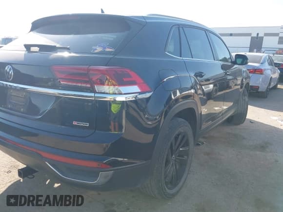 ✅ 2022 Volkswagen Atlas SE • VIN: 1V2KC2CA5NC205401 • Lot: 43392390. Listed on IAAI with 52,497 mi. Free auction sales archive from the USA and detailed vehicle history report at DreamBid. Image 4.