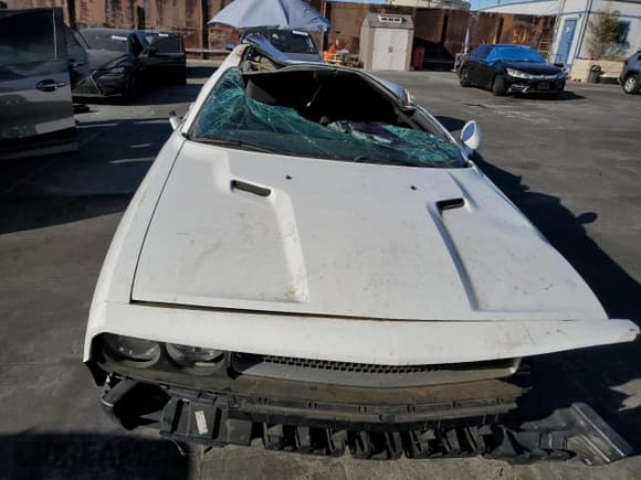 ✅ 2014 Dodge Challenger SXT • VIN: 2C3CDYAG1EH270695 • Lot: 76572104. Wystawiony na Copart z przebiegiem Nie podano. Bezpłatny archiwum sprzedaży aukcyjnych z USA i szczegółowy raport historii pojazdu na DreamBid. Zdjęcie 5.