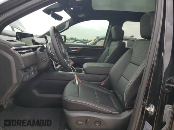 ✅ 2025 GMC Sierra 1500 • VIN: 1GT40LEL9SU403489 • Лот: 86680005. Опубликован ранее на Copart с пробегом 1 457 миль. Бесплатный доступ к архиву аукционных продаж из США и подробный отчёт об истории автомобиля на DreamBid. Изображение 7.