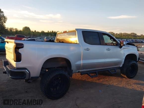 ✅ 2019 Chevrolet Silverado 1500 LT • VIN: 3GCPWCEKXKG175959 • Лот: 43187055. Опубликован ранее на IAAI с пробегом 55 441 миль. Бесплатный доступ к архиву аукционных продаж из США и подробный отчёт об истории автомобиля на DreamBid. Изображение 14.