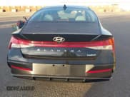 ✅ 2025 Hyundai Elantra Limited • VIN: KMHLP4DG1SU027738 • Lot: 43643629. Wystawiony na IAAI z przebiegiem 9 854 mil. Bezpłatny archiwum sprzedaży aukcyjnych z USA i szczegółowy raport historii pojazdu na DreamBid. Zdjęcie 16.