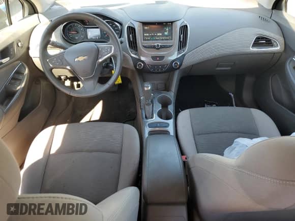 2016 Chevrolet Cruze LT z VIN 1G1BE5SM6G7276944, wystawiony jako Copart lot #90848015 z przebiegiem 108 554 mil mil oraz Szkoda całkowita • Salvage title. Historia ofert i sprzedaży dostępna na DreamBid. Obrazek 8.