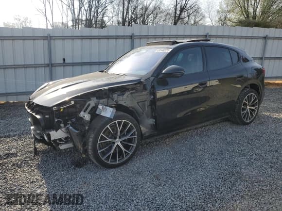 ✅ 2024 Maserati Grecale • VIN: ZN6PMDDC5R7447957 • Lot: 49148225. Wystawiony na Copart z przebiegiem 6 046 mil. Bezpłatny archiwum sprzedaży aukcyjnych z USA i szczegółowy raport historii pojazdu na DreamBid. Zdjęcie 1.