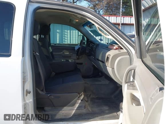 ✅ 2014 Chevrolet Silverado 2500HD Work Truck • VIN: 1GC1CVCG8EF161704 • Лот: 43678631. Опубликован ранее на IAAI с пробегом 264 452 миль. Бесплатный доступ к архиву аукционных продаж из США и подробный отчёт об истории автомобиля на DreamBid. Изображение 5.