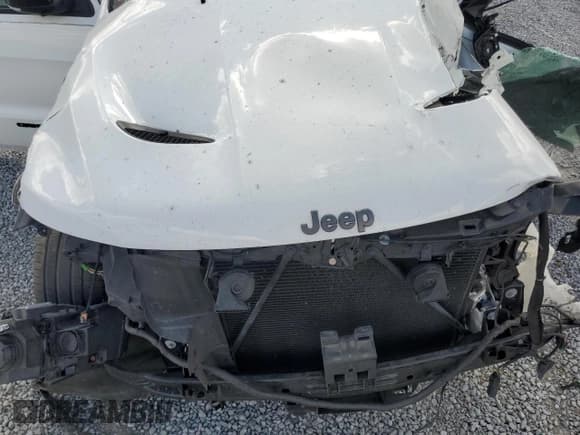 ✅ 2020 Jeep Grand Cherokee Limited X • VIN: 1C4RJEBG9LC439695 • Lot: 76309454. Listed on Copart with Not provided. Free auction sales archive from the USA and detailed vehicle history report at DreamBid. Image 13.