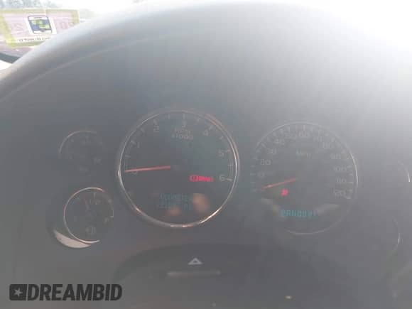 2007 Chevrolet Silverado 1500 1LT with VIN 2GCEK13M271625115, listed as a IAAI auction lot 42682178 with 121,597 mi miles and . Bid and sale history available at DreamBid. Image 7.