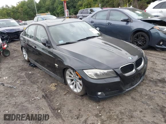 ✅ 2011 BMW 3 Series 328i xDrive • VIN: WBAPK5G57BNN79689 • Lot: 43019414. Listed on IAAI with 159,335 mi. Free auction sales archive from the USA and detailed vehicle history report at DreamBid. Image 1.