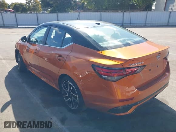 ✅ 2025 Nissan Sentra SR • VIN: 3N1AB8DV1SY252807 • Lot: 43645326. Listed on IAAI with 6,972 mi. Free auction sales archive from the USA and detailed vehicle history report at DreamBid. Image 3.