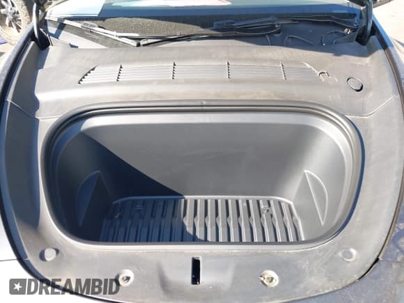 ✅ 2024 Tesla Model Y • VIN: 7SAYGDED0RF102126 • Lot: 43623474. Wystawiony na IAAI z przebiegiem 21 471 mil. Bezpłatny archiwum sprzedaży aukcyjnych z USA i szczegółowy raport historii pojazdu na DreamBid. Zdjęcie 10.