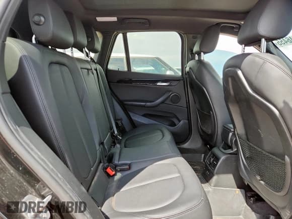 ✅ 2019 BMW X1 sDrive28i • VIN: WBXHU7C59K5N53598 • Лот: 81246455. Опубликован ранее на Copart с пробегом 75 388 миль. Бесплатный доступ к архиву аукционных продаж из США и подробный отчёт об истории автомобиля на DreamBid. Изображение 11.