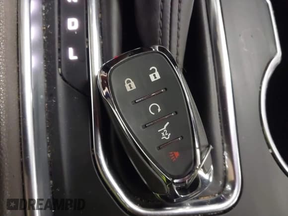 ✅ 2019 Chevrolet Traverse LT • VIN: 1GNEVHKW5KJ283765 • Лот: 43491304. Опубликован ранее на IAAI с пробегом 168 422 миль. Бесплатный доступ к архиву аукционных продаж из США и подробный отчёт об истории автомобиля на DreamBid. Изображение 11.