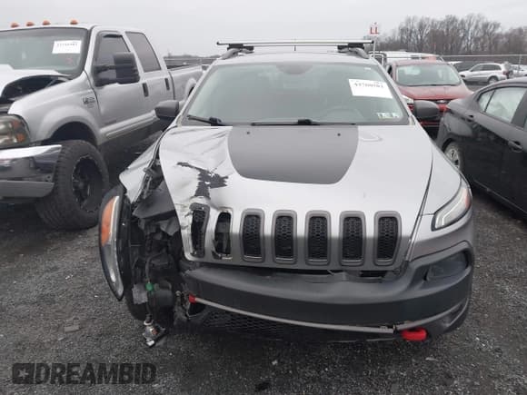 ✅ 2014 Jeep Cherokee Trailhawk • VIN: 1C4PJMBSXEW156973 • Lot: 43760581. Wystawiony na IAAI z przebiegiem 2 021 071 mil. Bezpłatny archiwum sprzedaży aukcyjnych z USA i szczegółowy raport historii pojazdu na DreamBid. Zdjęcie 12.