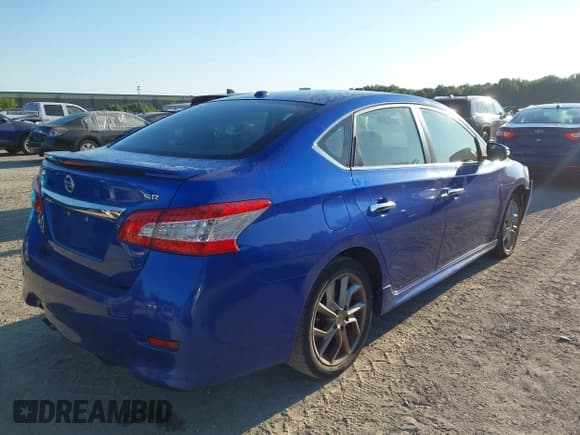 ✅ 2015 Nissan Sentra S • VIN: 3N1AB7AP9FY339456 • Lot: 43120249. Wystawiony na IAAI z przebiegiem 123 663 mil. Bezpłatny archiwum sprzedaży aukcyjnych z USA i szczegółowy raport historii pojazdu na DreamBid. Zdjęcie 4.