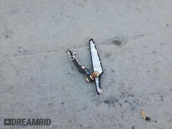 ✅ 2020 Toyota Camry Hybrid SE • VIN: 4T1G31AKXLU012127 • Lot: 90051735. Wystawiony na Copart z przebiegiem 73 617 mil. Bezpłatny archiwum sprzedaży aukcyjnych z USA i szczegółowy raport historii pojazdu na DreamBid. Zdjęcie 12.