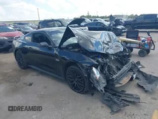 ✅ 2021 Ford Mustang GT Premium • VIN: 1FA6P8CF4M5120323 • Lot: 43467945. Wystawiony na IAAI z przebiegiem Nie podano. Bezpłatny archiwum sprzedaży aukcyjnych z USA i szczegółowy raport historii pojazdu na DreamBid. Zdjęcie 1.
